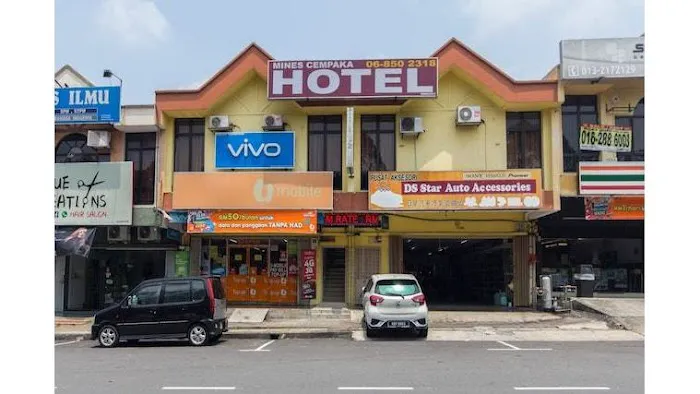 OYO 44072 Mines Cempaka Hotel Picture 9