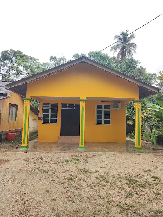 HOMESTAY BUDGET UMMI, SELISING, PASIR PUTEH Picture 1