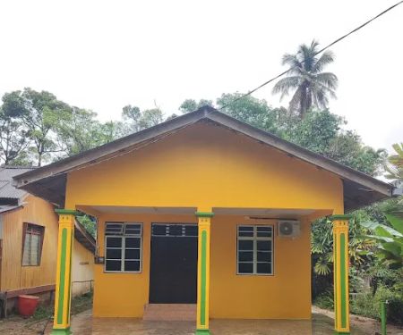 HOMESTAY BUDGET UMMI, SELISING, PASIR PUTEH