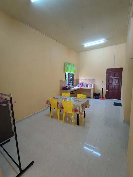 HOMESTAY BUDGET UMMI, SELISING, PASIR PUTEH Picture 9