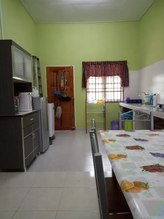 HOMESTAY ADILAH Picture 6