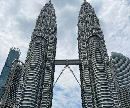 Expressionz KLCC by Wodages