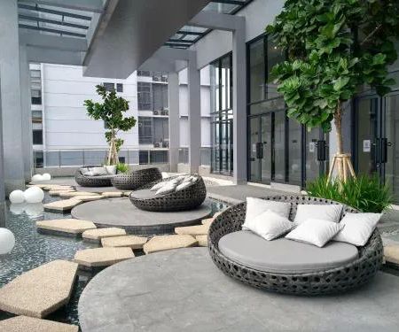 EXPRESSIONZ PROFESSIONAL SUITES BY LY