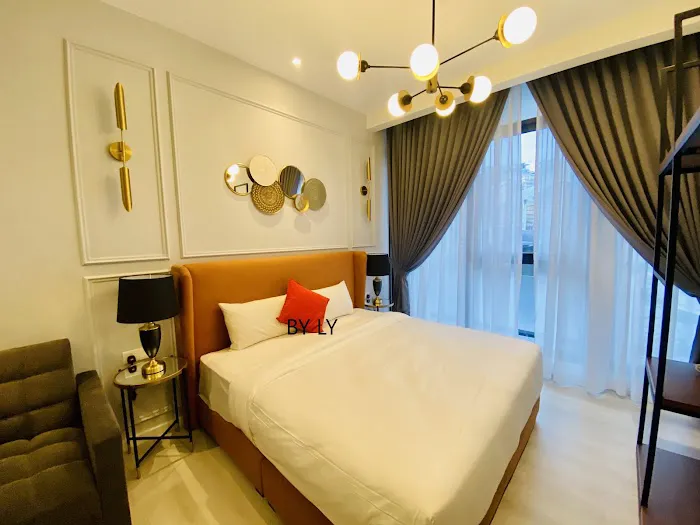 EXPRESSIONZ PROFESSIONAL SUITES BY LY Picture 3