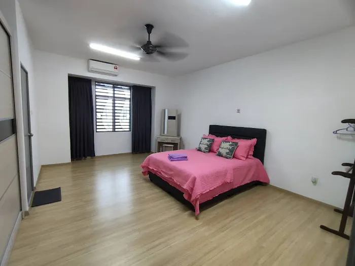 Zayou Homestay Bukit Beruntung Picture 3