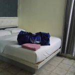 Hotel 77