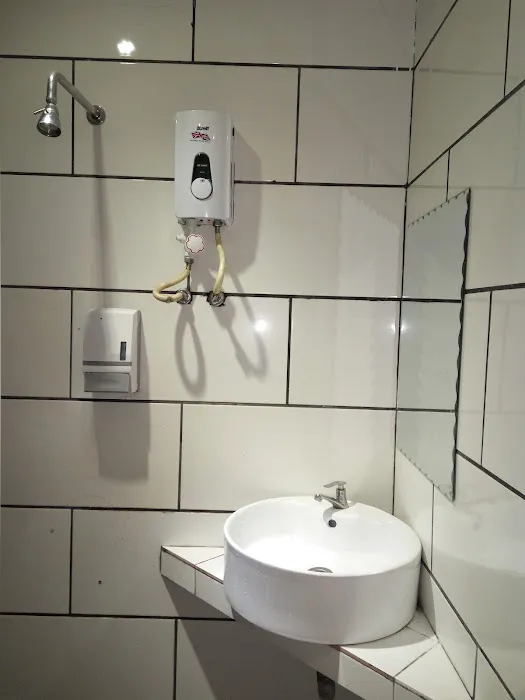 Hotel 77 Picture 5