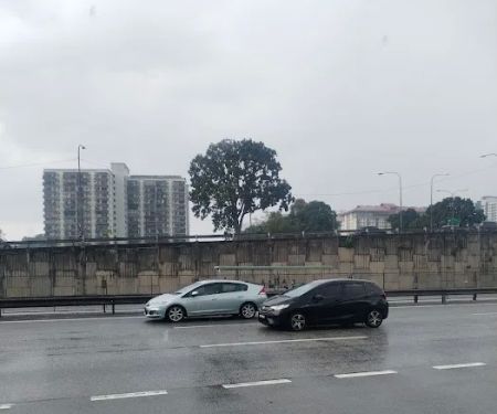 Batu tiga bus stop