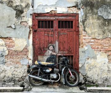 Explore George Town with This Detailed City Guide for Street Art
