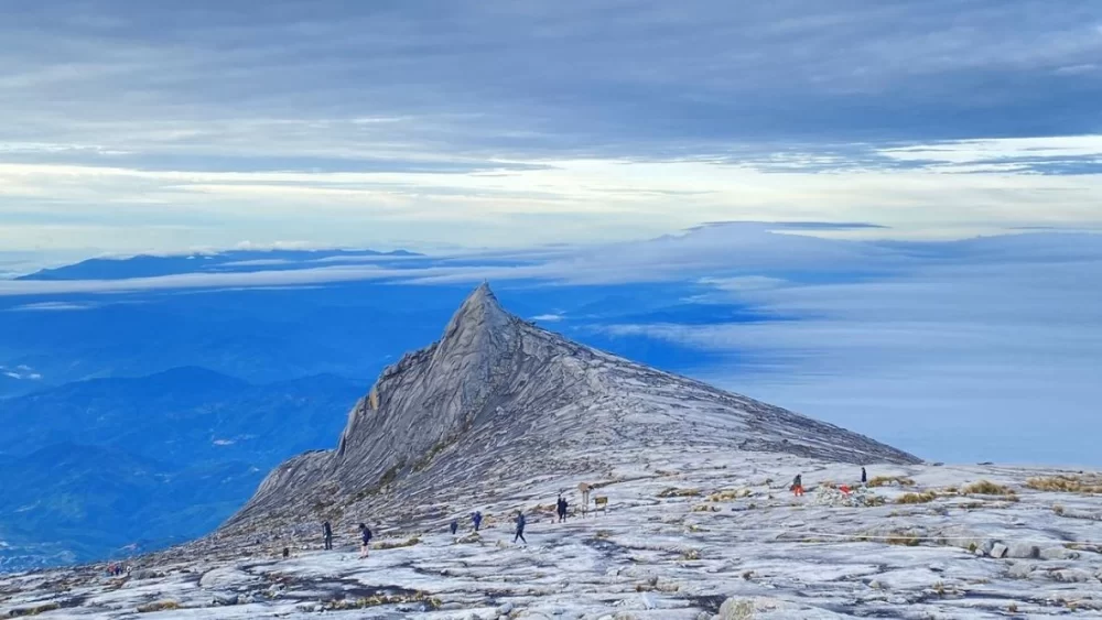 Discover the Most Scenic Hiking Routes on Mount Kinabalu for an Unforgettable Adventure