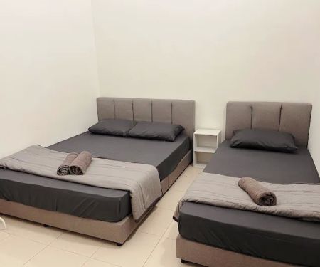 Warm & Cozy Homestay