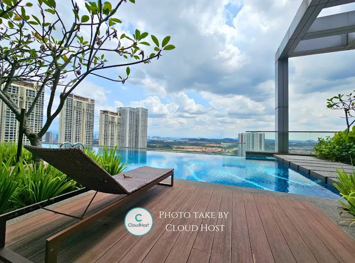 Cloud Host Homestay @ REVO Pavilion Bukit Jalil Picture 3