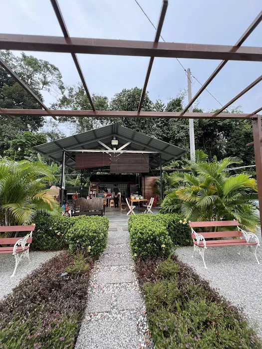 SegiTiga Hut Picture 4