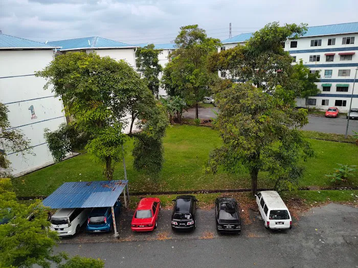 Hostel OMI and AKA Ros 2 Rawang Picture 2