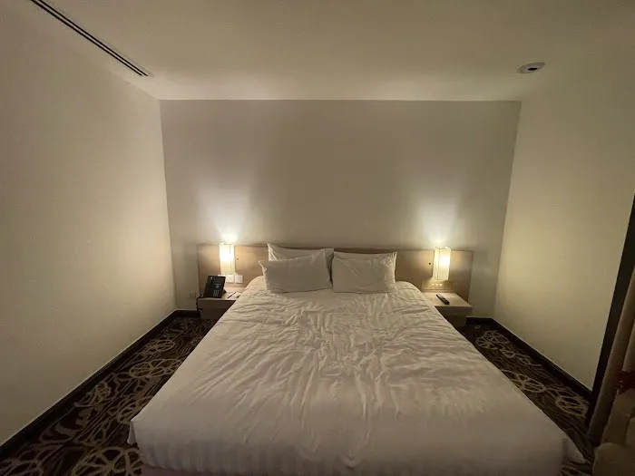 Airside Transit Hotel Picture 2