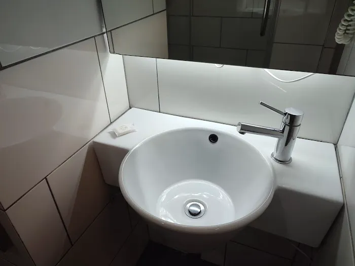 Tune Hotel Picture 4
