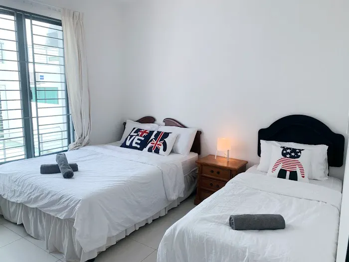 Hartamas Hilltop Villa Picture 6