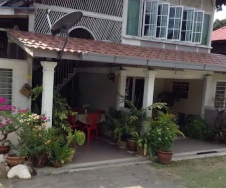 WAFA Homestay by Noor & Saaidah