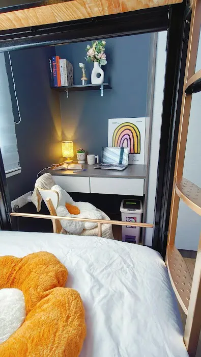 Lux'Ry Roomz Rental | Luxury & Cozy Condo Rooms for Students, Business Travelers & Expats – No Deposit Required Picture 9