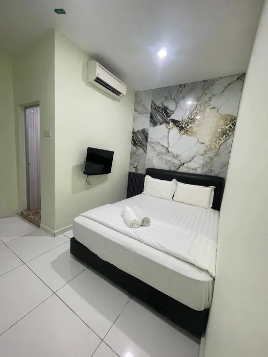 First In Hotel Picture 1
