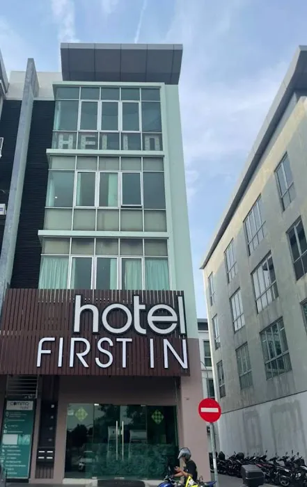 First In Hotel Picture 3