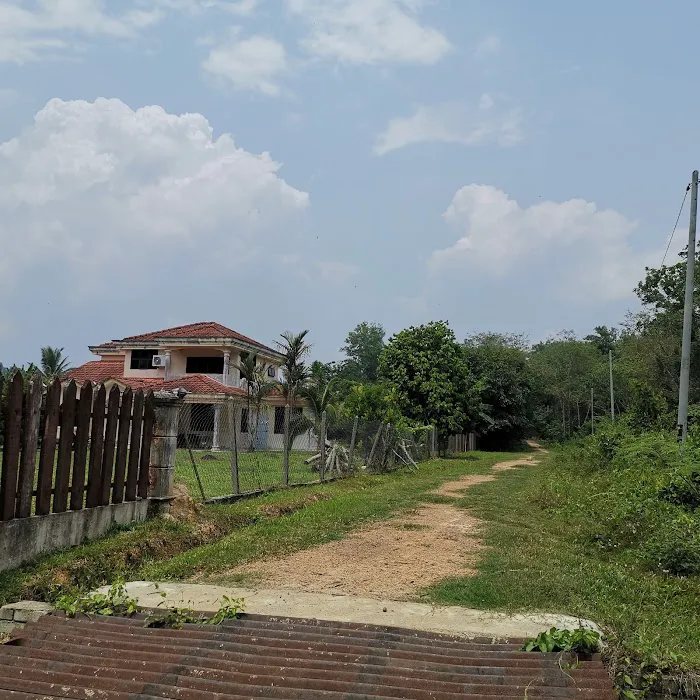 Private Property (Outsiders NOT Allowed) Picture 4