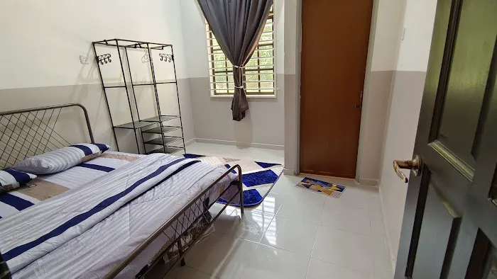 Annur Homestay Besut Picture 3