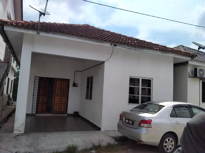 Insyirah Inn homestay Sungai buloh kubu gajah Picture 4