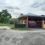 PAGAR MERAH