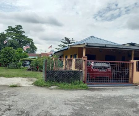 PAGAR MERAH