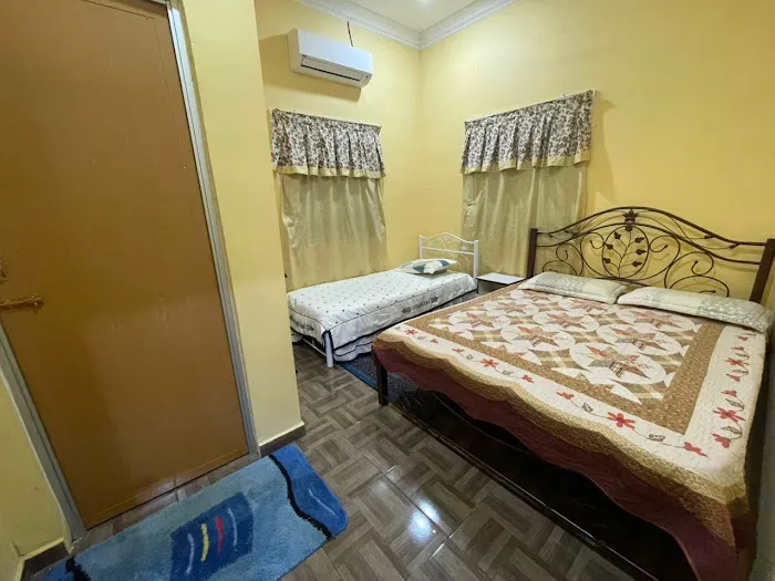 Homestay Family Machang Picture 5