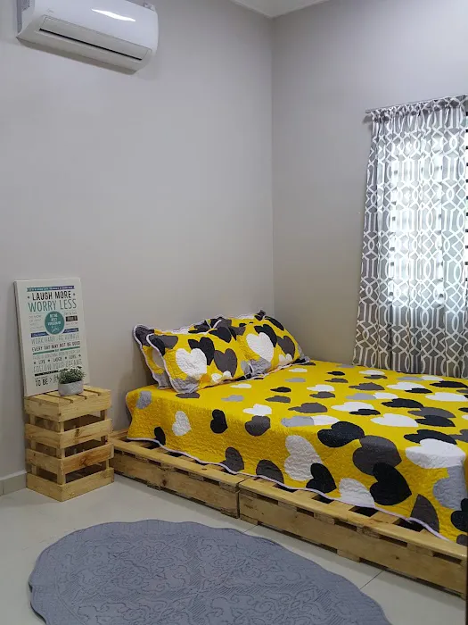 Iman's Bluish Homestay Picture 9