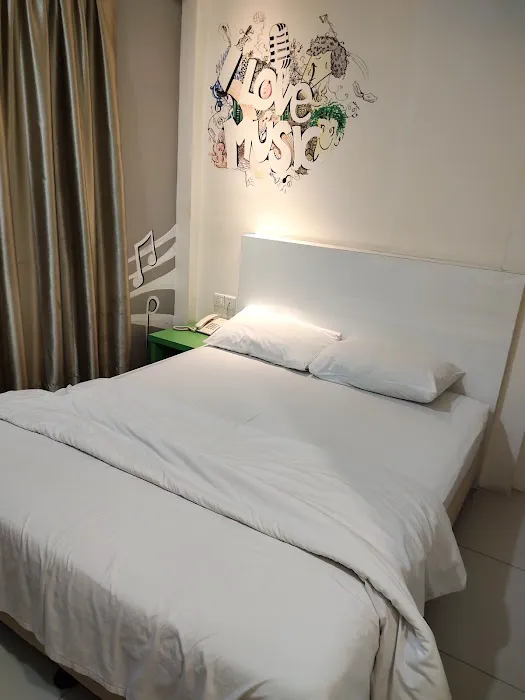 Hotel Strawberry Fields Picture 4