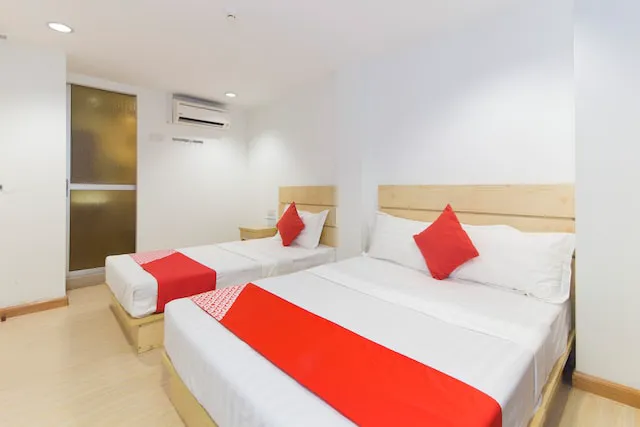Super OYO 530 Dd Hotel Picture 1