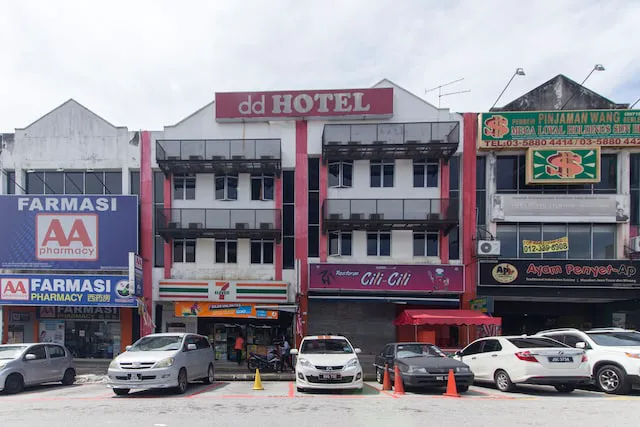 Super OYO 530 Dd Hotel Picture 2