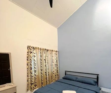 JENJAROM HOMESTAY