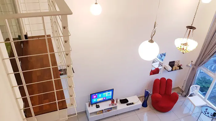 The Golden Loft-HomeStay, Scott Garden @ 5mins to Midvalley Picture 6