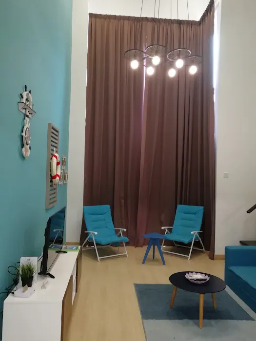 Homey Home @ Scott Garden Picture 3