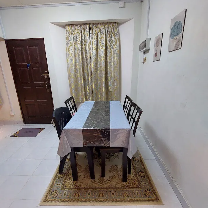 Shahs Homestay Picture 7