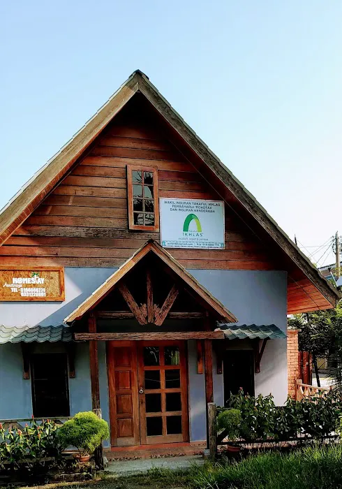 HOMESTAY AINSTRISYA Picture 1