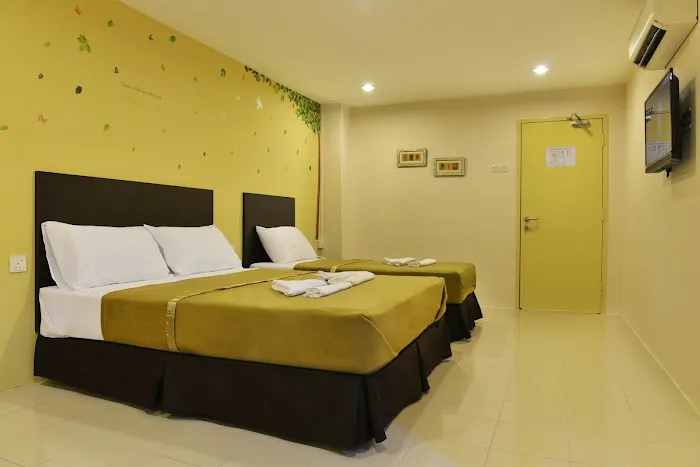 OYO 90845 Your Hotel Meru Picture 2