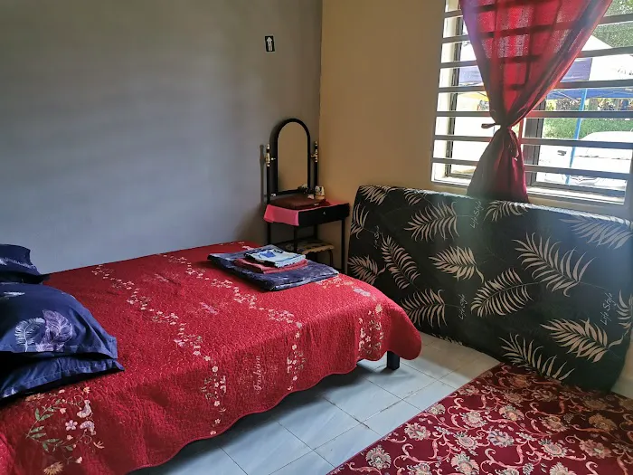 Family Homestay Trolak Selatan Picture 2