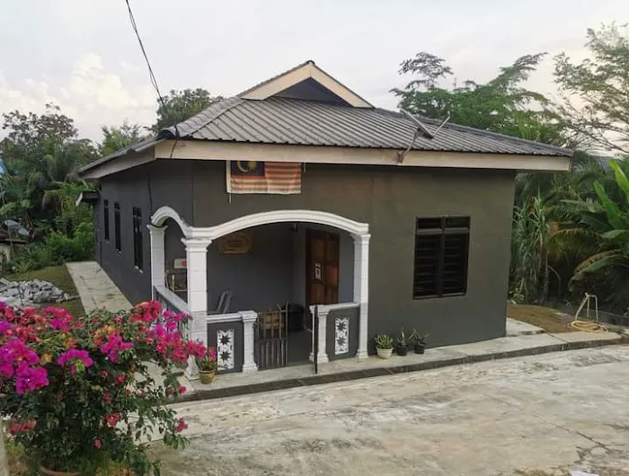 Family Homestay Trolak Selatan Picture 3