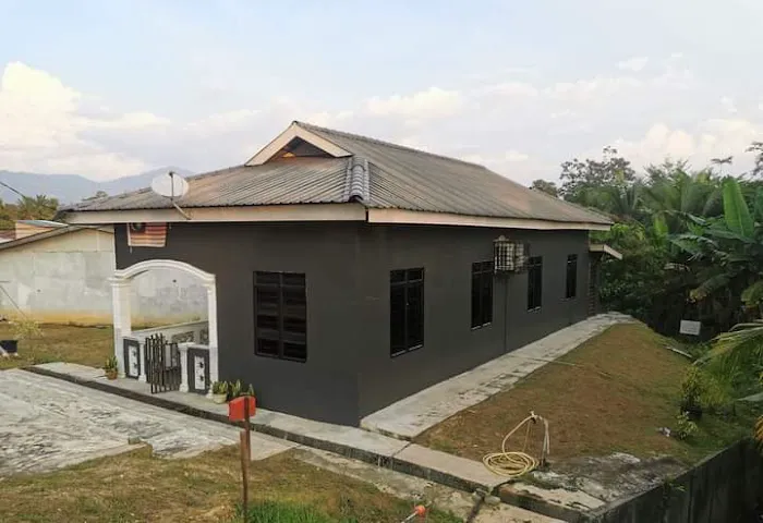 Family Homestay Trolak Selatan Picture 4