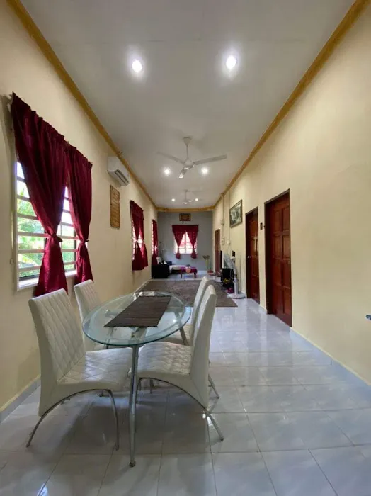 Family Homestay Trolak Selatan Picture 7