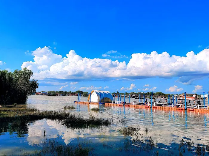 (Official Jetty) Sky Mirror Kuala Selangor Picture 2