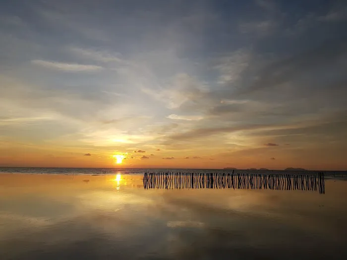 (Official Jetty) Sky Mirror Kuala Selangor Picture 6