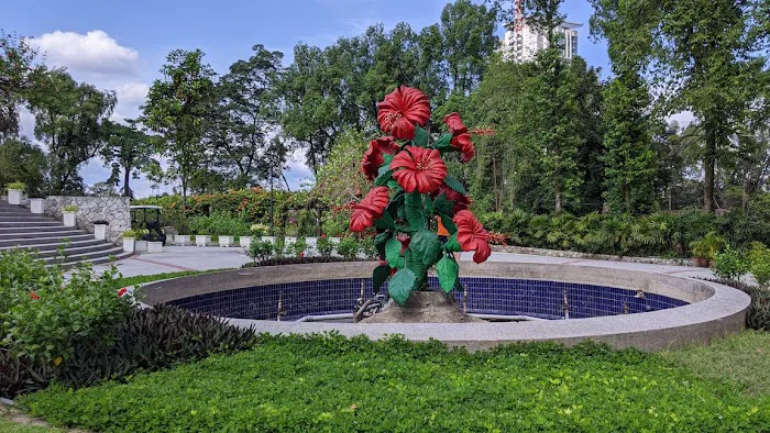 Hibiscus Garden Picture 5
