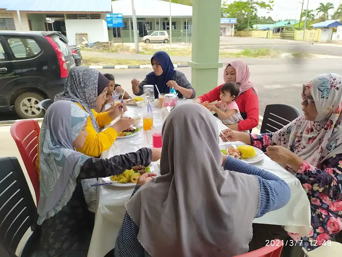 NASI AYAM Pok Din,Sg.Ular Kuala Lipis Pahang Picture 4