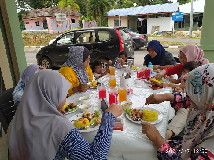 NASI AYAM Pok Din,Sg.Ular Kuala Lipis Pahang Picture 7